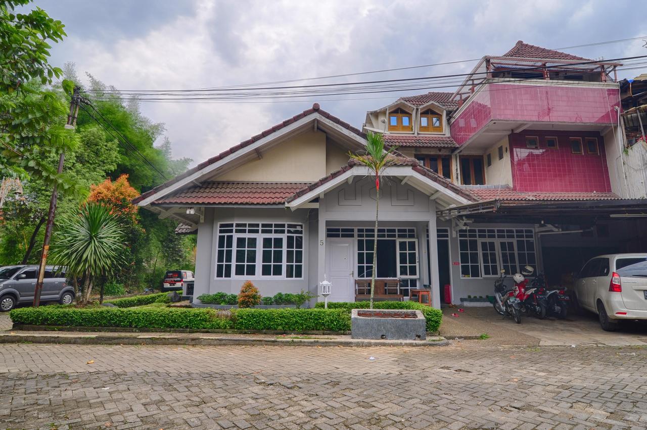 בנדונג Pele Guesthouse מראה חיצוני תמונה