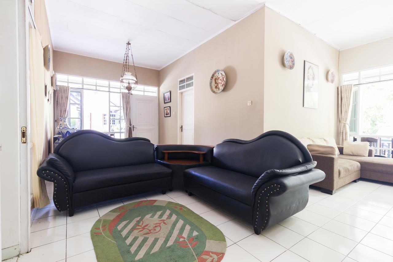 בנדונג Pele Guesthouse מראה חיצוני תמונה